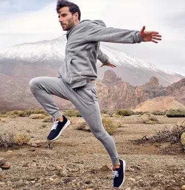 uomo-con-tuta-Sportswear